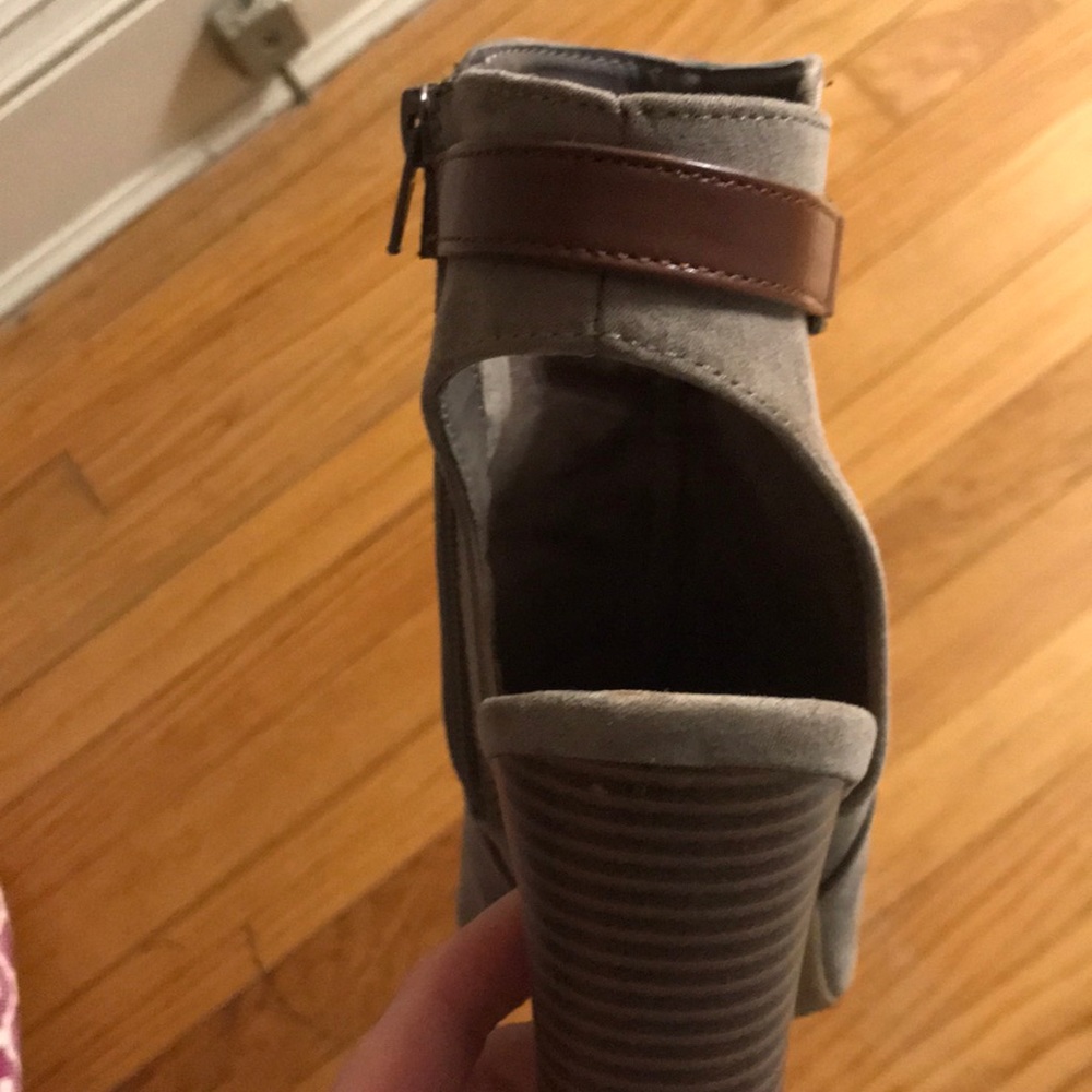 Booties - Picture 3 of 4